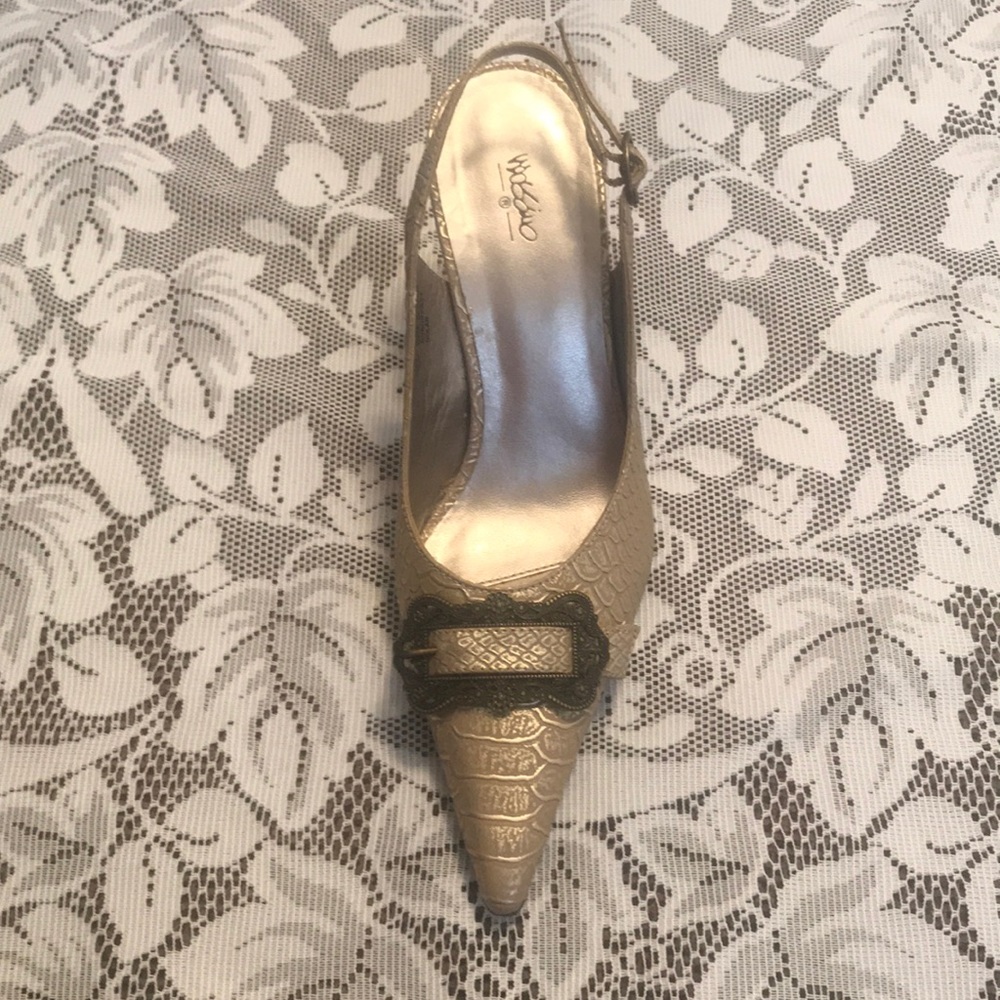 Women’s shoes